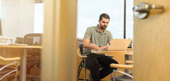 rédacteur académique indépendant